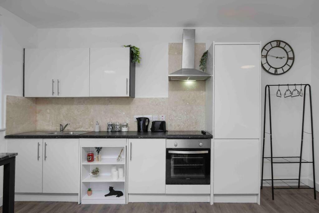 40% Off - Business - Couples - Contractors Apartment แบล็คพูล ภายนอก รูปภาพ